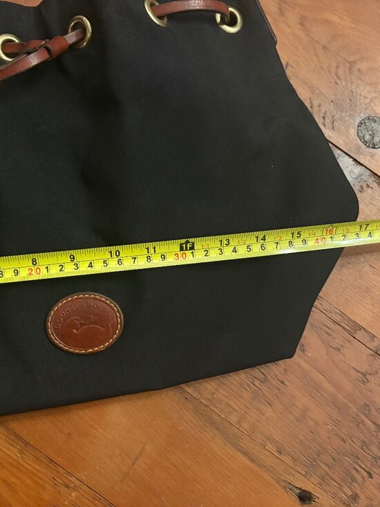 DOONEY & BOURKE BLACK NYLON, LEATHER DRAWSTRING TOP BAG, PURSE, LIKE NEW - Picture 7 of 13